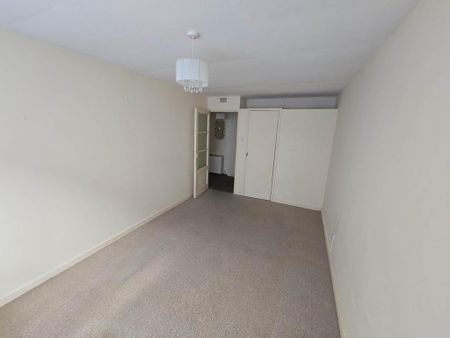 1 bedroom retirement property to rent - Photo 3