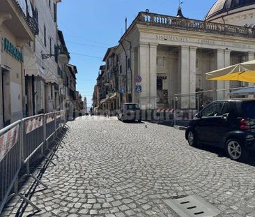 Quadrilocale piazza di corte 4, Centro, Ariccia - Photo 1