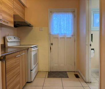 For Lease - 19 Groomsport Crescent Unit# 1st Floor, Toronto, Ontario - Photo 1