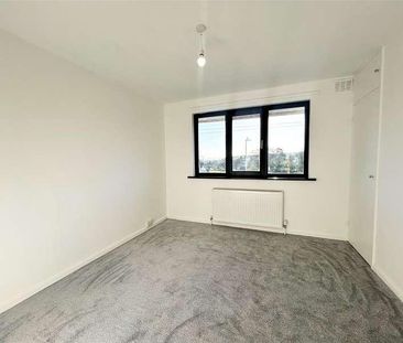 Protheroe Avenue, Pen-y-fai, Bridgend, CF31 - Photo 4