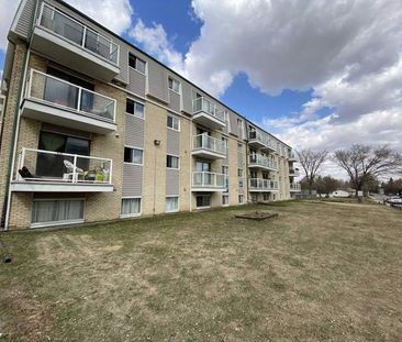 Meadow Green | 521 Avenue X South, Saskatoon - Photo 1