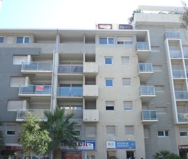 Location Appartement 1 pièce 36m² PERPIGNAN 66100 - Photo 1