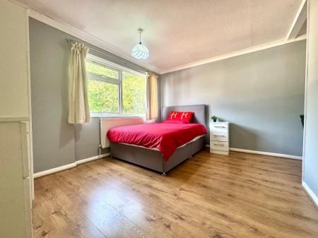 4 Bedroom Student Home -8 Ancress Close, UKC - Photo 3