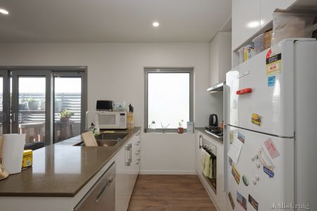 304/120 Gipps Street, Abbotsford - Photo 2