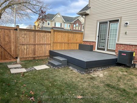 For Lease - 24 Dewberry Drive, Kitchener, Ontario - Photo 2