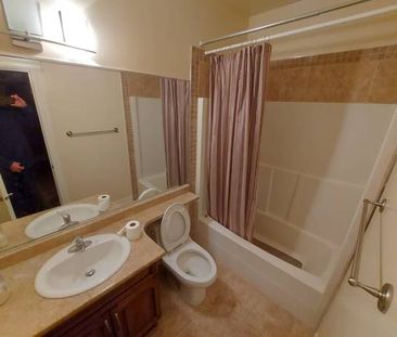 1bedroom/1bath, ground level suite - Photo 4