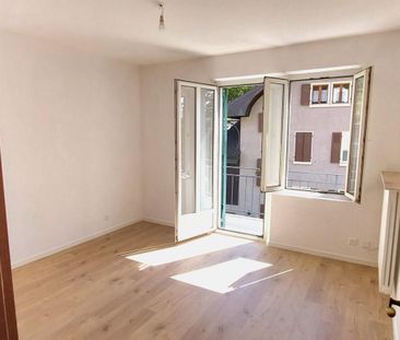 Charmant appartement rénové au 2ème étage de 2,5 pièces à Pont-de-l... - Photo 2