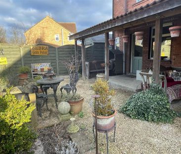 2 bedroom terraced house to rent - Photo 6