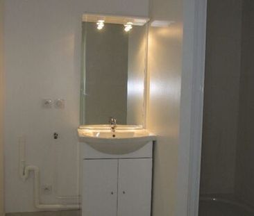 Appartement 1 pièces 32m2 REIMS 443 euros - Photo 2
