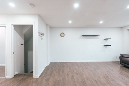 For Lease - 399 Vodden Street Unit# 57, Brampton, Ontario - Photo 3