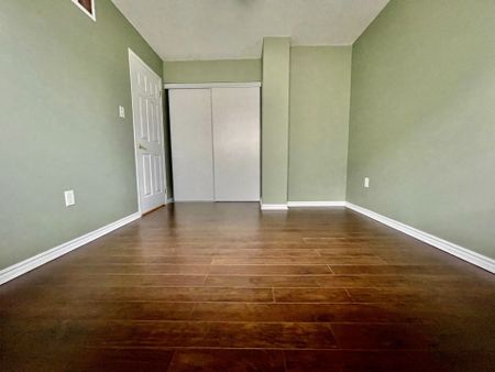 For Lease - 204 COUNTRY Lane, Barrie, Ontario - Photo 4