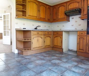2 bedroom semi-detached house to rent - Photo 4