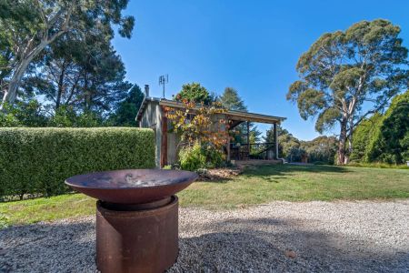 Fully Furnished Country Retreat – Peaceful, Private, and Perfectly Maintained - Photo 3