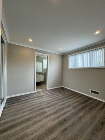 Coastal 4 Bedroom - 3.5 Bathroom - Stunning New Build - Ducted Air Con - Photo 5