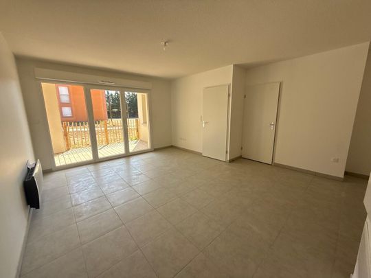 location Appartement T2 DE 46.9m² À CASTELGINEST - Photo 1