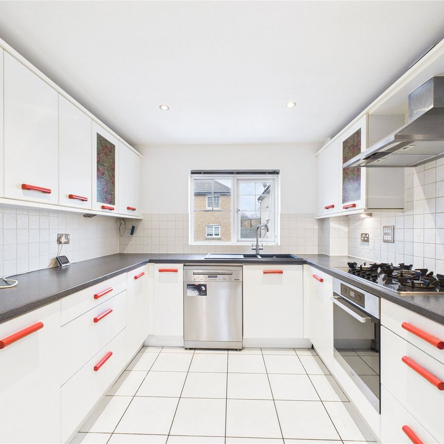 Pascal Crescent, Reading Pascal Crescent, Reading - Photo 2