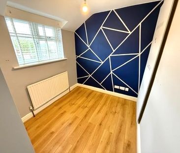 3 Bed Terraced House, Throstle Walk, LS10 - Photo 6
