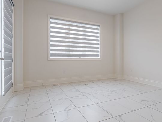 For Lease - 21 James Walker Avenue, Caledon, Ontario - Photo 1