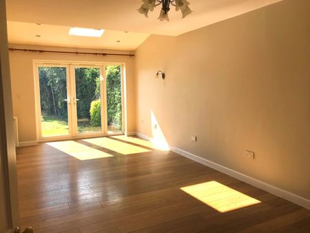 3 Bed Semi-Detached House, Queens Park Road, B32 - Photo 4