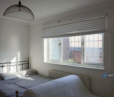 2 bedroom maisonette to rent - Photo 6