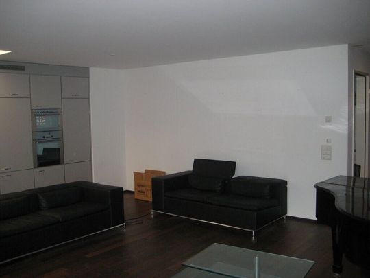 Modern living in a quiet location - Photo 1