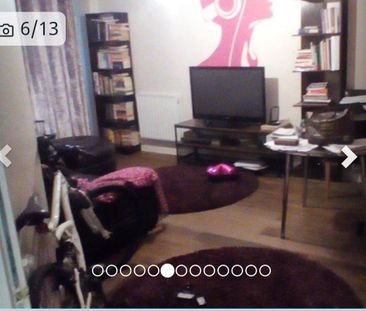 Room in a Shared Flat, Addiscombe Grove, CR0 - Photo 1