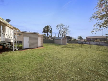 Character Home on Large Block - Photo 4