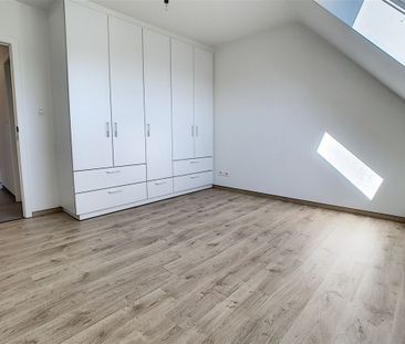 mooi dakapp met 2 slpks, incl parking - Ernest Ourystraat 30, 3320 ... - Photo 2