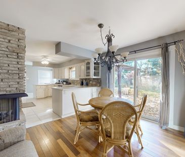For Lease - 9359 Dickenson Road Unit# ROOM 1, Hamilton, Ontario - Photo 1