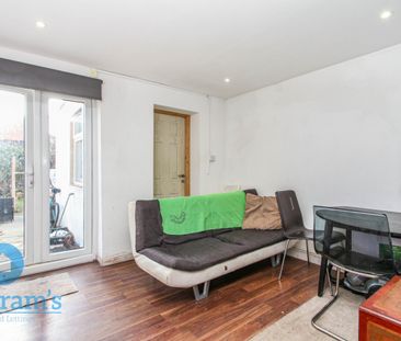 4 bed Mid Terraced House for Rent - Photo 2