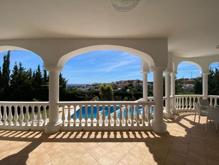 Luxury Villa for rent in Mijas Costa, Spain - Photo 2