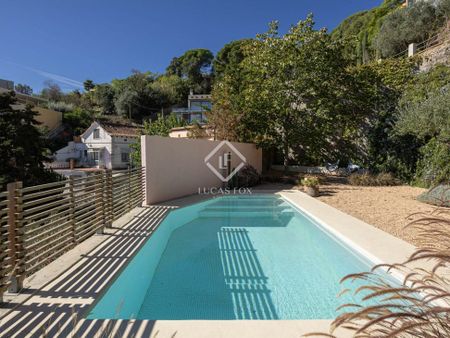 Barcelona, Catalonia 08017 - Photo 4