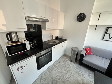 BEAU T1 BIS MEUBLE – SECTEUR CATHO/VAUBAN ! réf G359-20 - Photo 4