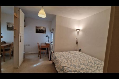 1 Bed Flat, Canary Wharf Area, E14 - Photo 2