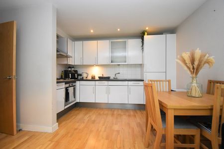 Lewisham Way, London, SE14 - Photo 3