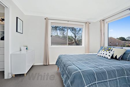 Beautiful Townhouse - Photo 4