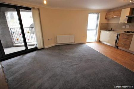 2 bedroom property to rent in Plymouth - Photo 4