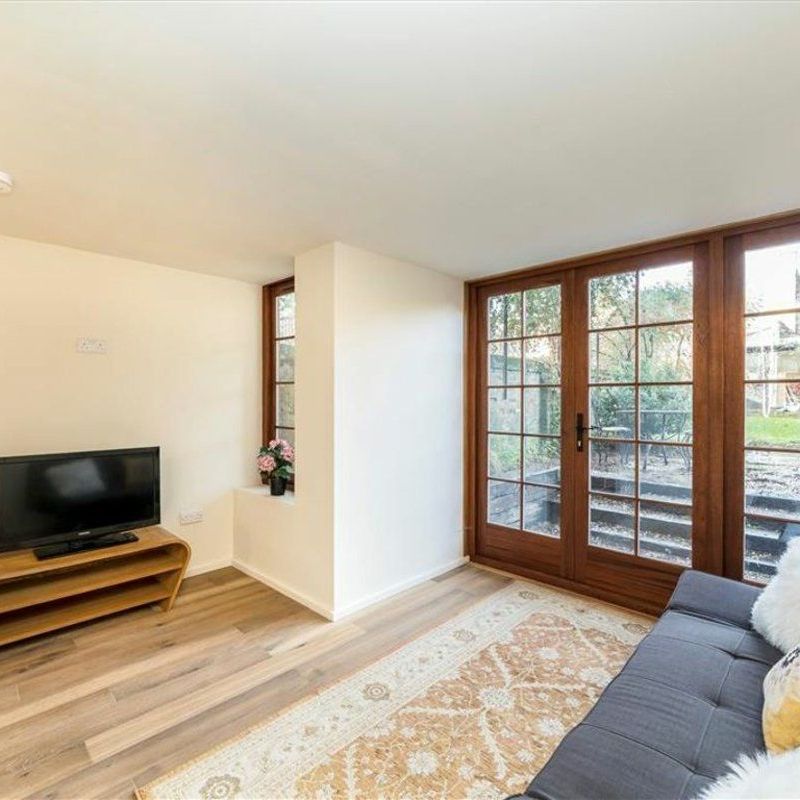 Surrey Square, Walworth, SE17 - Photo 1