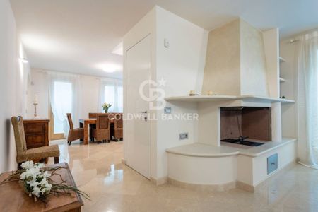 Villa in Affitto a Seravezza – Zona: Pozzi - Photo 5
