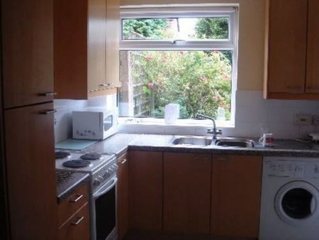 5 Bed - Rebecca Drive, Selly Oak, Birmingham - Photo 3