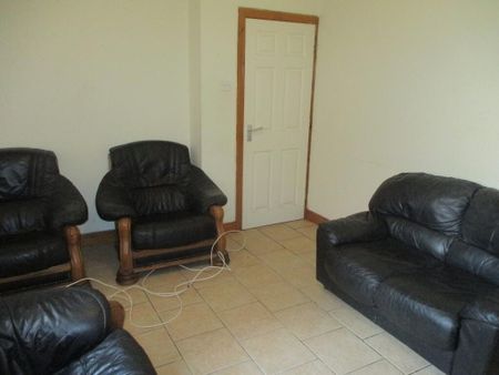 Great 7 Bedroom House, 28 University Avenue, Queens Quarter, Belfast, BT7 1GY - Photo 3