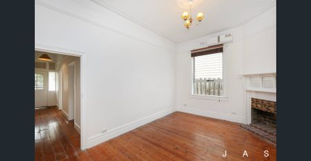 Delightful Single Front in Prime Location - Photo 2