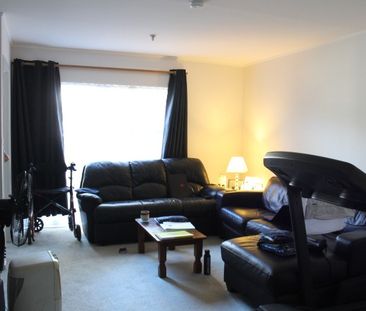 4 Bedrooms house in Somerville Area - Photo 1