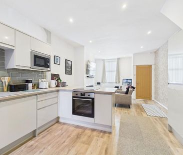 2 bedroom terraced house to rent - Photo 5