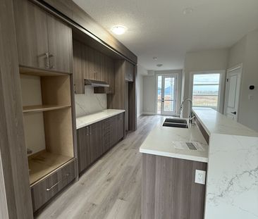 For Lease - 13 Keystone Trail, Welland, Ontario - Photo 5