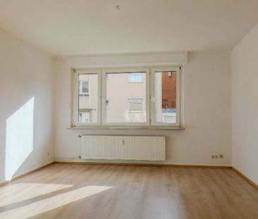 Helle 3-Zimmer-Erdgeschosswohnung mit Balkon in gepflegtem Mehrfami... - Foto 5