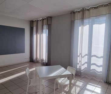 Location Appartement 1 pièce 32m² PRIVAS 07000 - Photo 3
