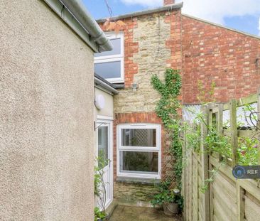 2 bedroom terraced house to rent - Photo 6