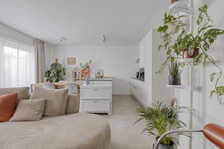 Comfortabel appartement met 2 slaapkamers en ruim terras - Photo 2