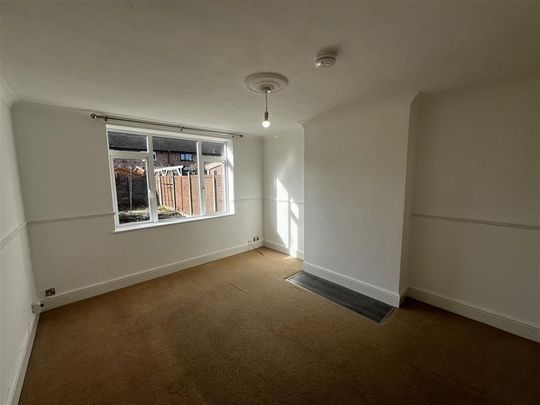 Thompson Close - Photo 1